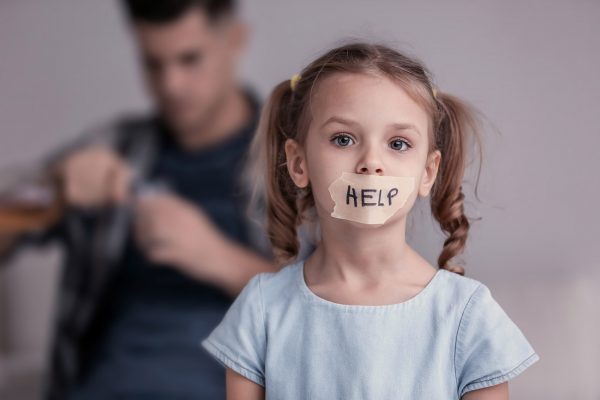 How to Discipline a Child: Acceptable Punishment for Kids | FindMyKids