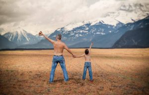 Naked at Home: Is Nudity at Home Okay with Kids in the House? | Findmykids