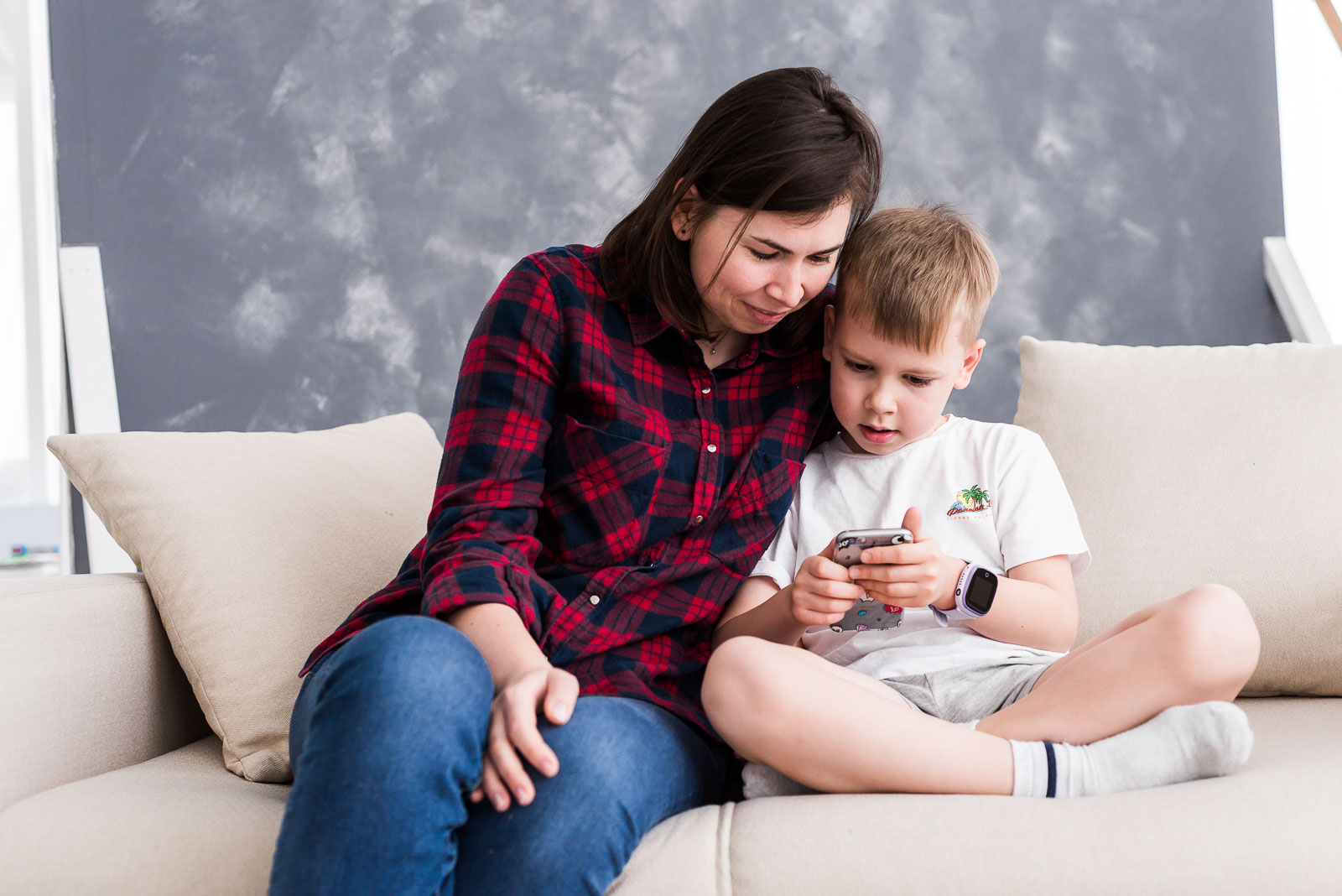 what-kids-learn-in-kindergarten-goals-essential-milestones-findmykids