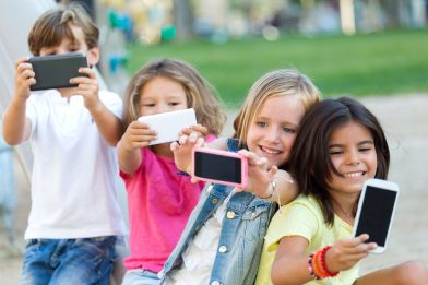 kids with cell phones