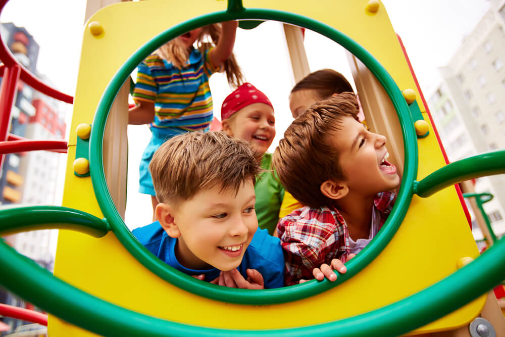 childhood outdoor games