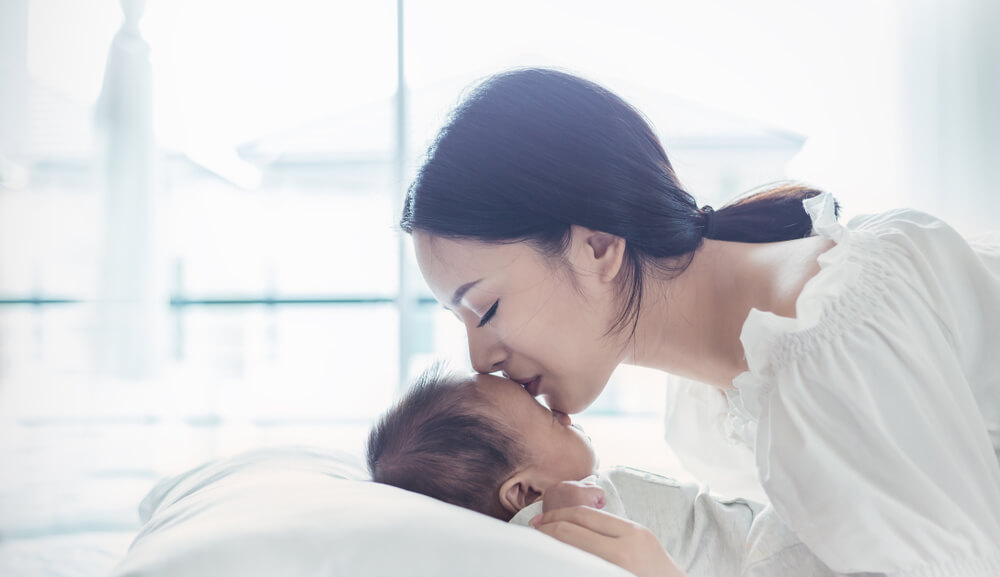 1-month-old baby milestone