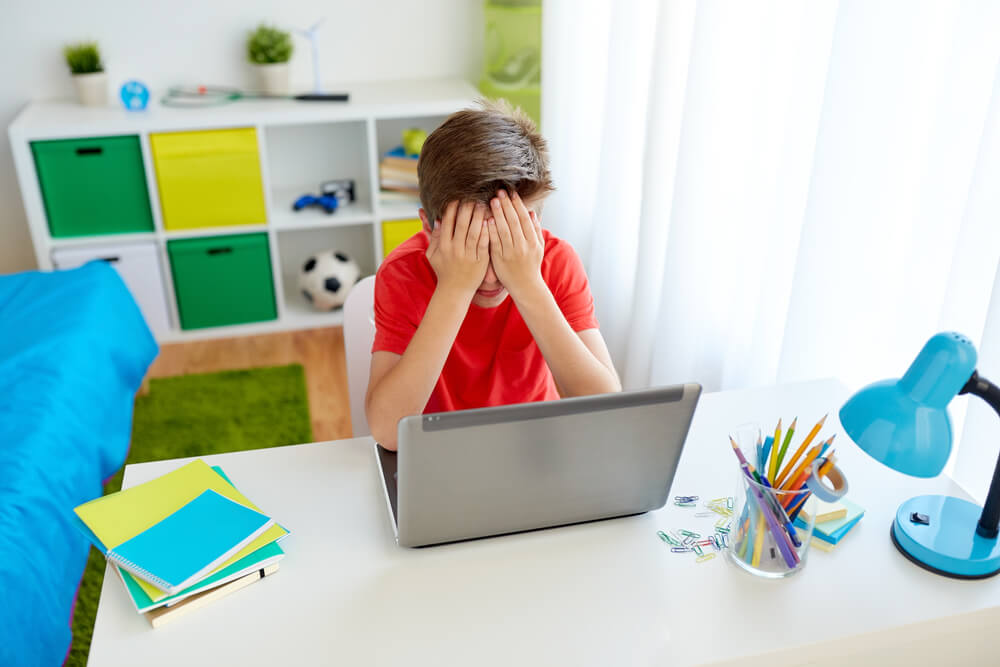 Illegal Streaming Sites Uncovered: A Parent's Guide | Findmykids