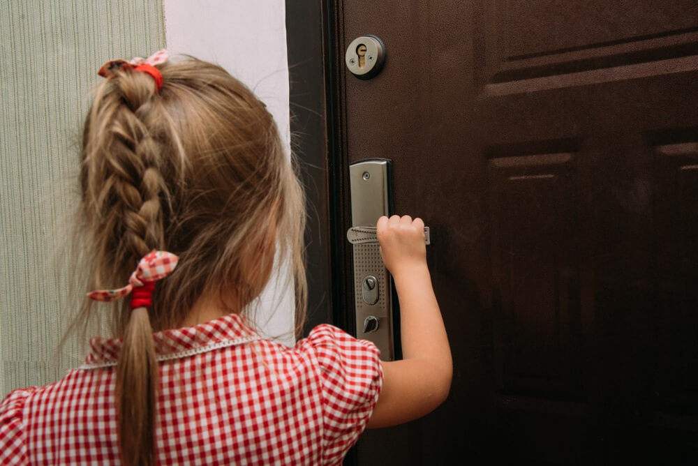 when can kids stay home alone
