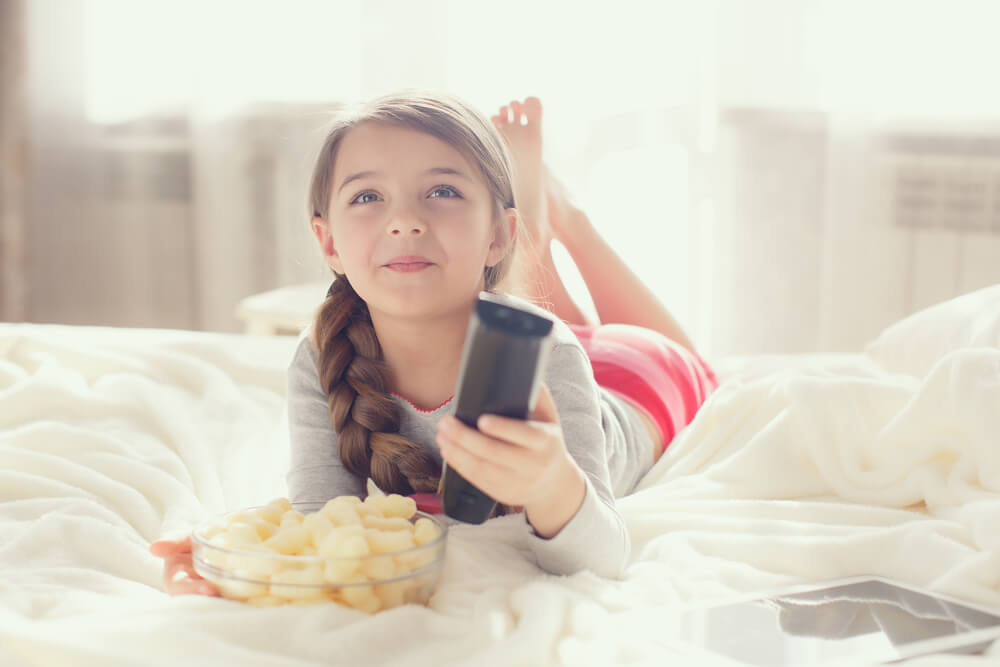 what age can kids stay home alone overnight