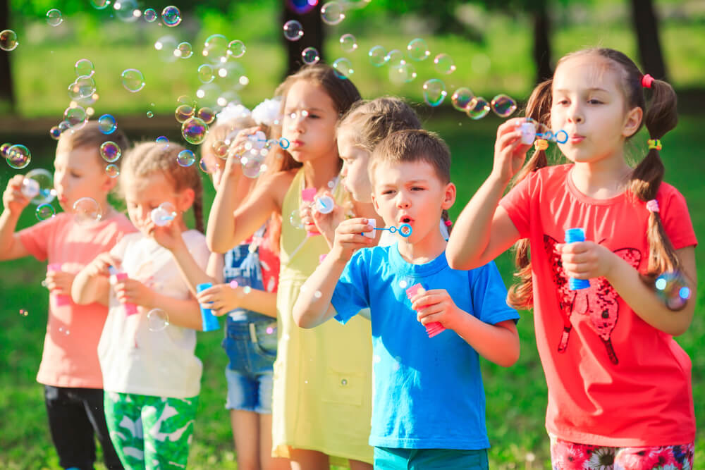 backyard family games