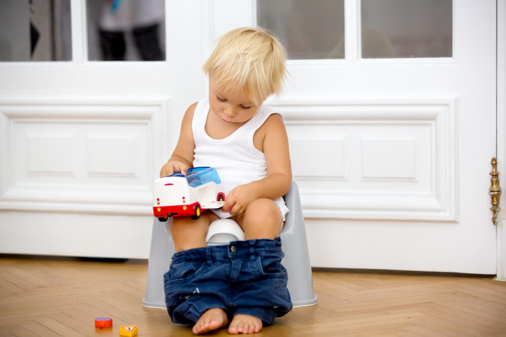when to start potty training boys