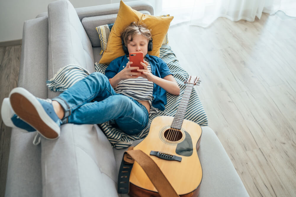 what is the cheapest phone for a kid