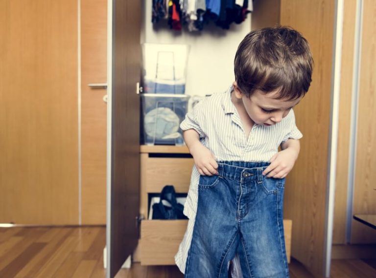 How to Teach the Child to Get Dressed On Their Own? What to Do if the ...