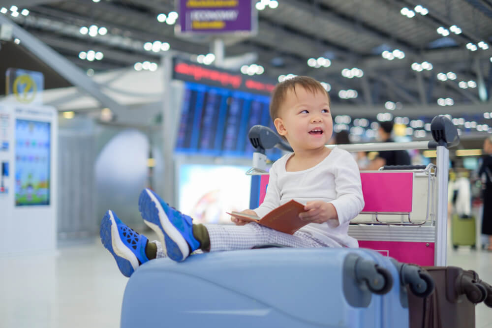 traveling with a toddler on a plane