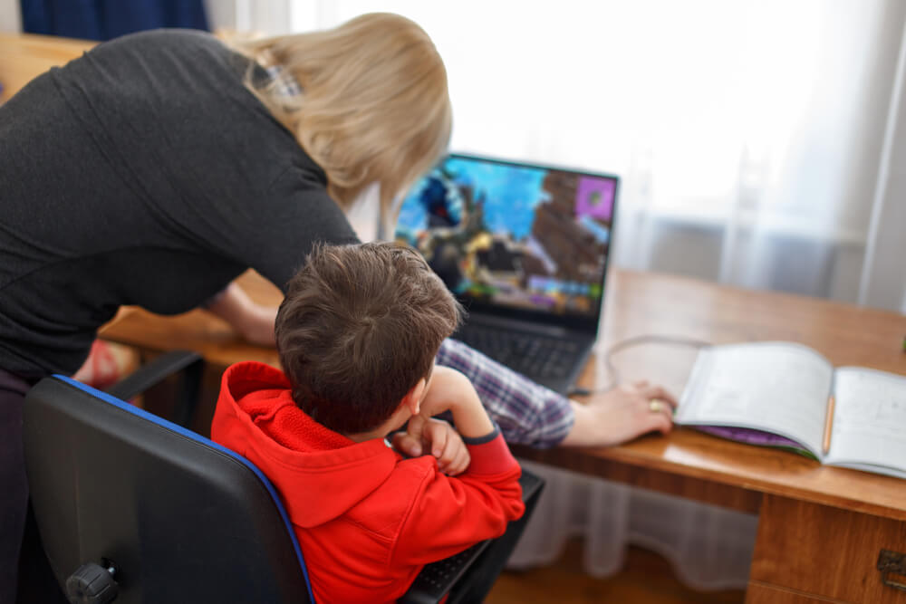 is minecraft safe for kids