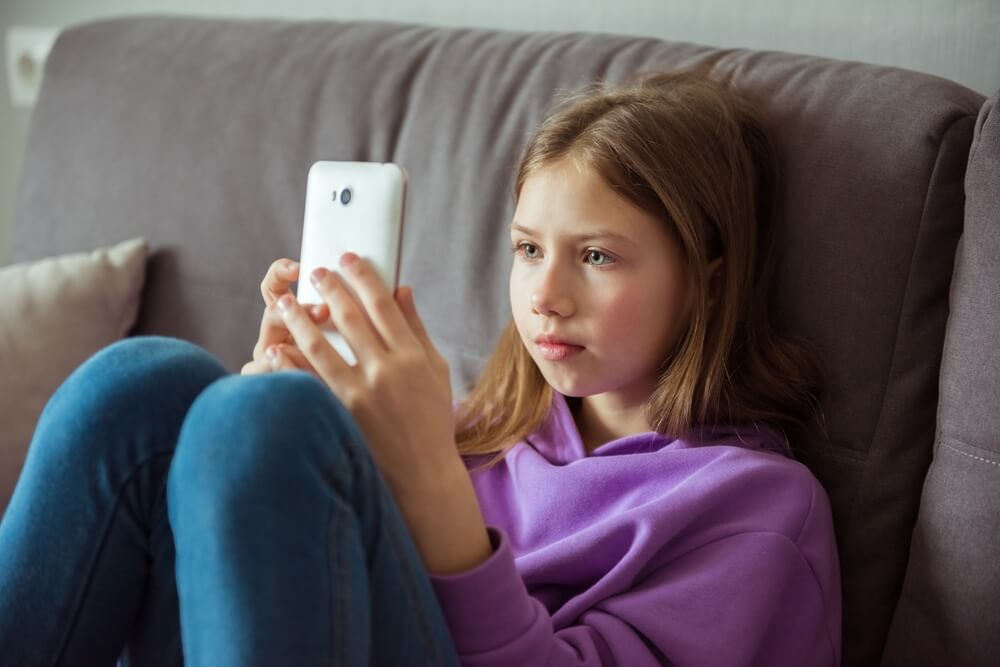 how do you know if your phone is tapped