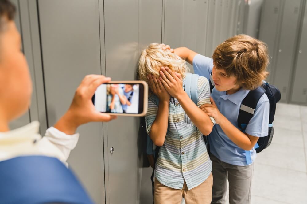 siblings arguing