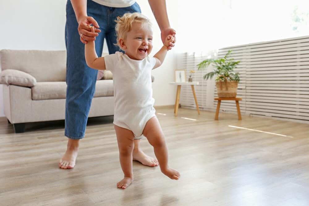 normal age to start walking