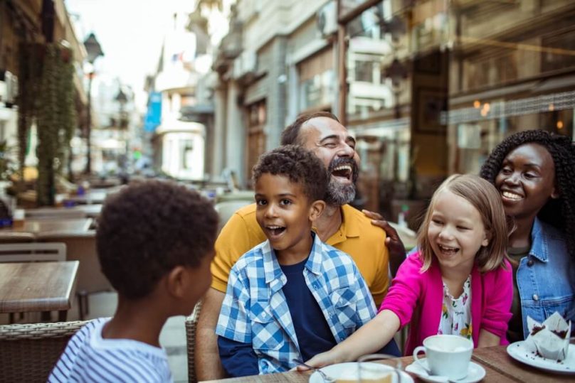 What Is a Bonus Mom? Understanding the Meaning and Experience | Findmykids