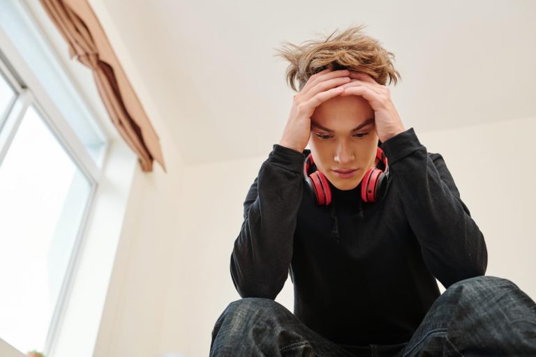 Nomophobia: Symptoms, Causes, and How to Overcome Phone Anxiety ... - Mental Health And Nomophobia